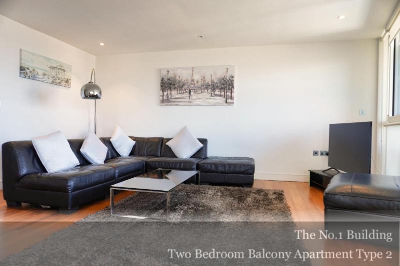 Gunwharf Quays Apartments Portsmouth Bagian luar foto