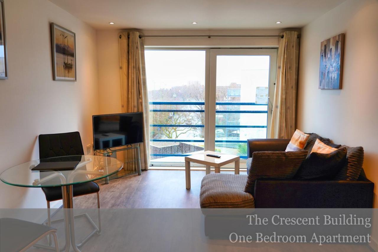 Gunwharf Quays Apartments Portsmouth Bagian luar foto