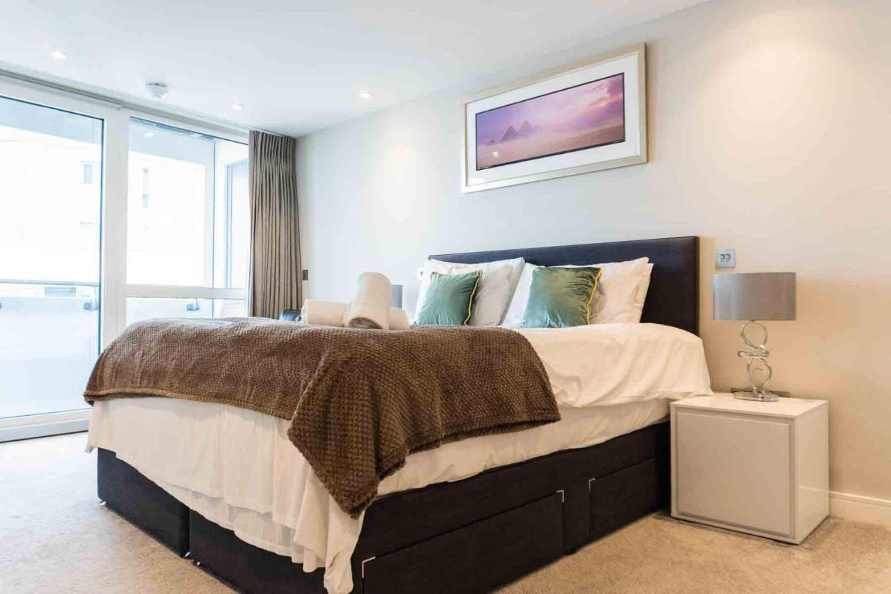 Gunwharf Quays Apartments Portsmouth Bagian luar foto